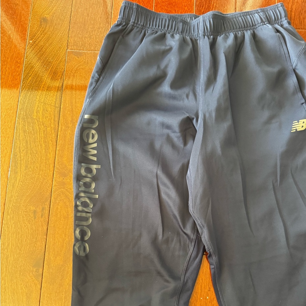 New Balance Black Men’s Joggers - Picture 3 of 5